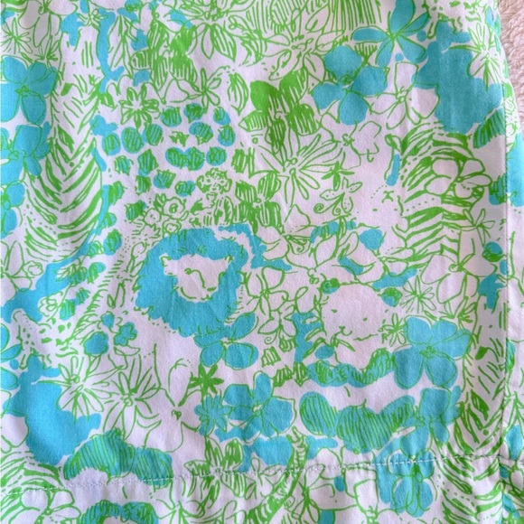Lilly Pulitzer Bermuda Shorts in “It’s a Zoo” print - Picture 2 of 5